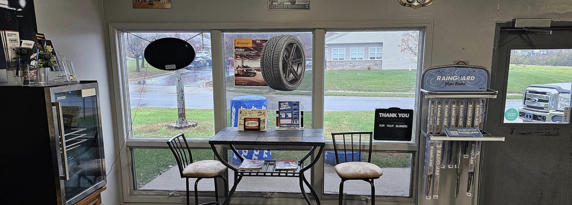Gene's Tire & Service Center logo